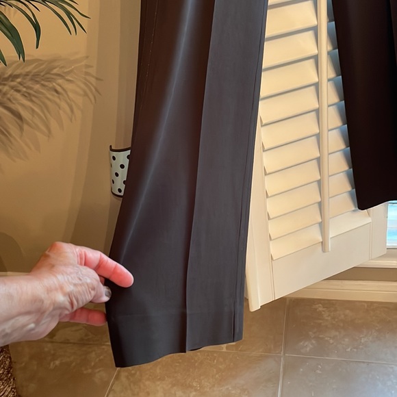 VINCE SLACKS. EUC - Picture 4 of 8